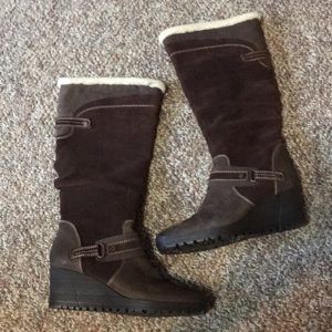 Earth Brown Scott Ridge boots  Woman’s Size 10B